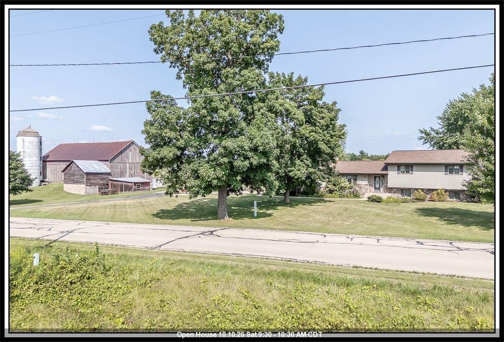 N3212 BEAN CITY ROAD, New London, WI 54961