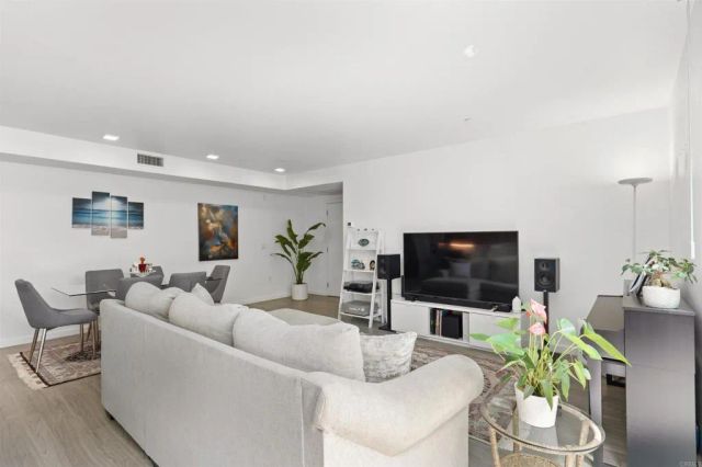 2885 B Street, San Diego, CA 92102