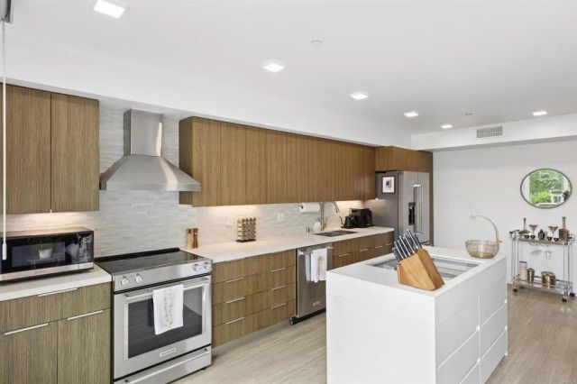 2885 B Street, San Diego, CA 92102