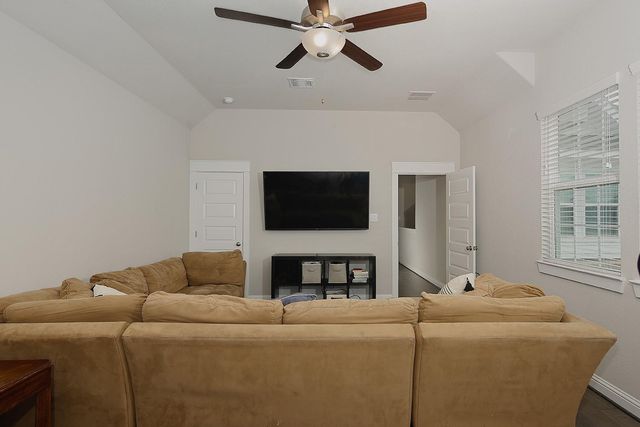 2205 Salt Grass Trail, Conroe, TX 77384