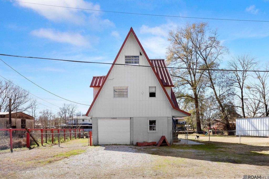 14843 Cypress Rd, Maurepas, LA 70449