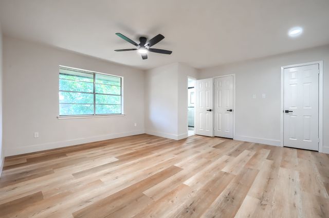 4049 Alicante Avenue, Fort Worth, TX 76133