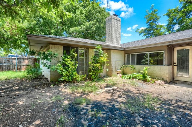 4049 Alicante Avenue, Fort Worth, TX 76133