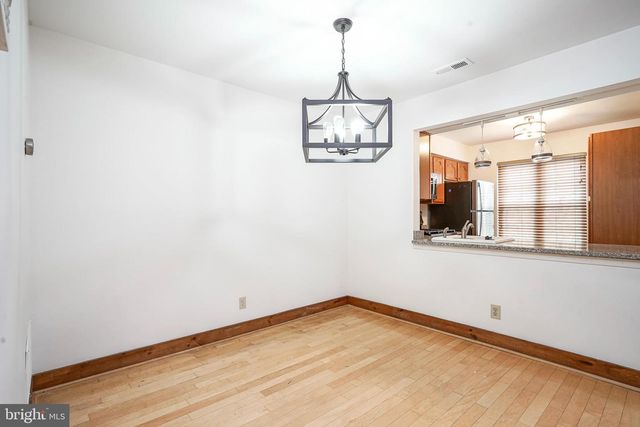 208-B SEDGEFIELD DR, Mount Laurel, NJ 08054