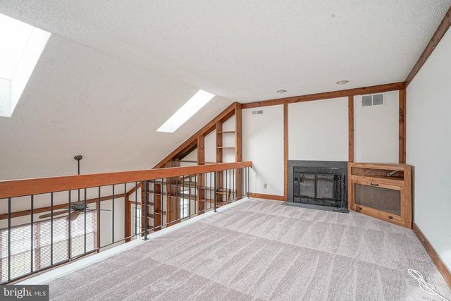 208-B SEDGEFIELD DR, Mount Laurel, NJ 08054