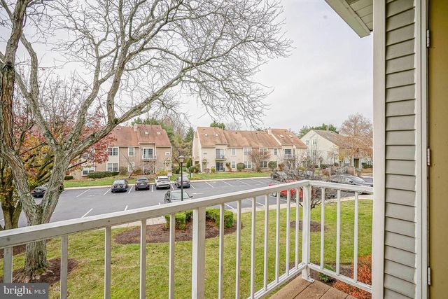 208-B SEDGEFIELD DR, Mount Laurel, NJ 08054