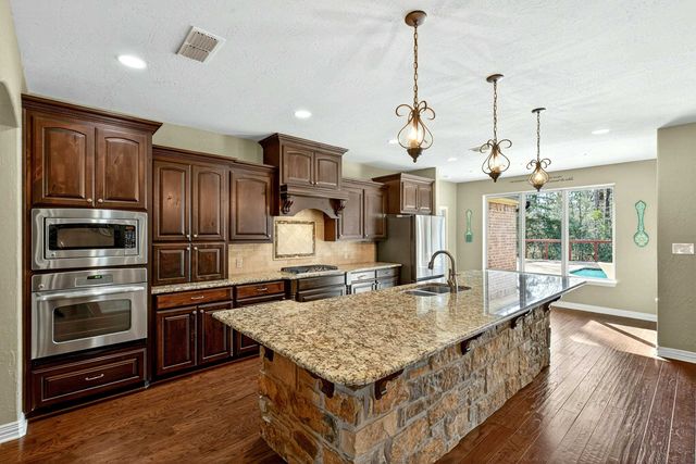 344 Stonebridge Ct., Gilmer, TX 75645