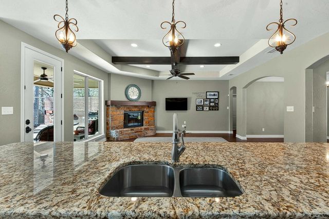 344 Stonebridge Ct., Gilmer, TX 75645