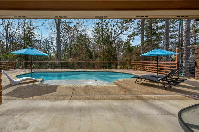 344 Stonebridge Ct., Gilmer, TX 75645