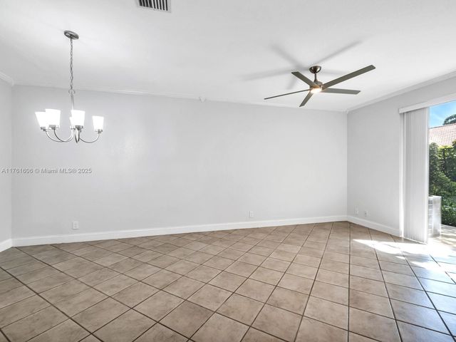 2094 Hacienda Ter 2094, Weston, FL 33327
