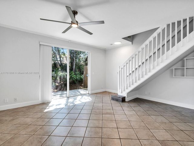 2094 Hacienda Ter 2094, Weston, FL 33327
