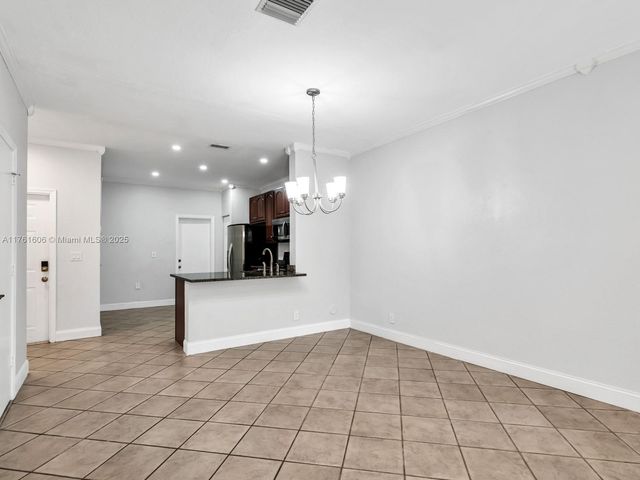 2094 Hacienda Ter 2094, Weston, FL 33327