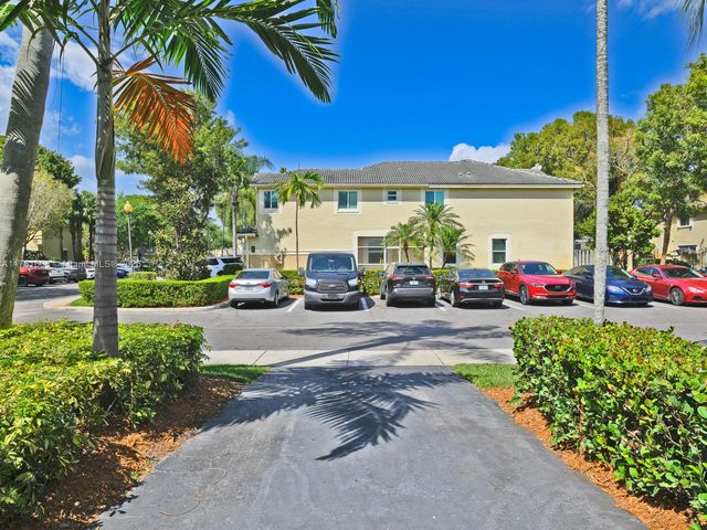 2094 Hacienda Ter 2094, Weston, FL 33327