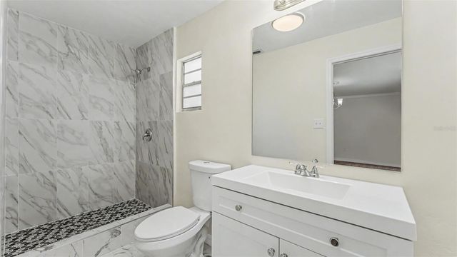 1050 PINE AVENUE, Lake Wales, FL 33853