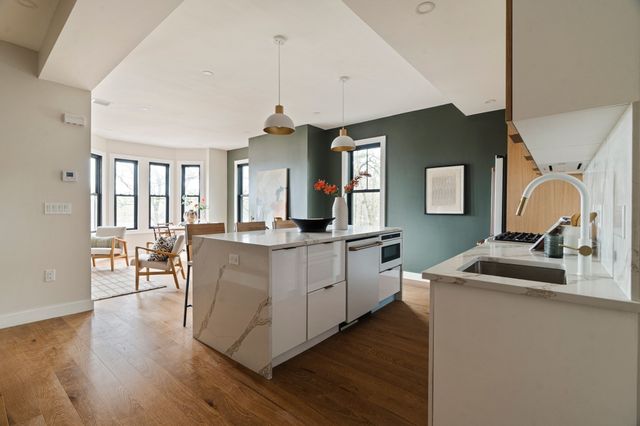 16-18 Yale Terrace 2, Boston, MA 02130
