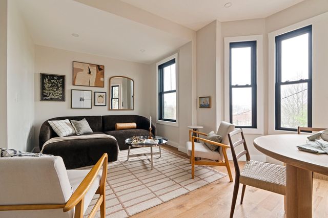 16-18 Yale Terrace 2, Boston, MA 02130