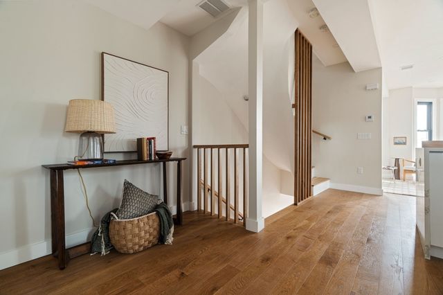 16-18 Yale Terrace 2, Boston, MA 02130