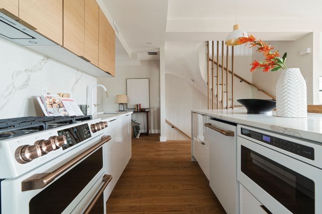 16-18 Yale Terrace 2, Boston, MA 02130