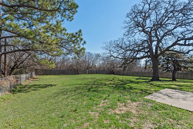 111 Joyce Drive, Argyle, TX 76226