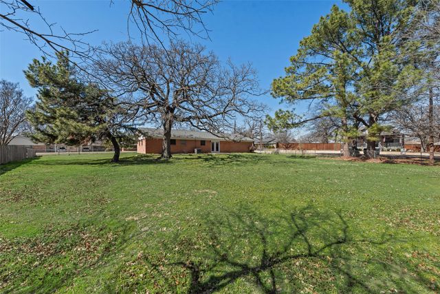 111 Joyce Drive, Argyle, TX 76226