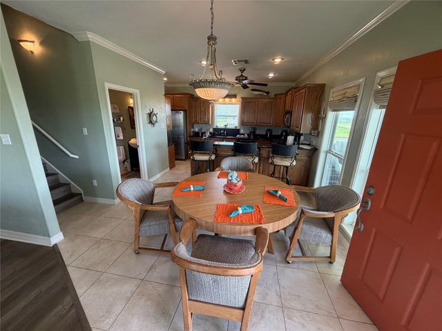 979 Rancho Carribe Drive, Crystal Beach, TX 77650