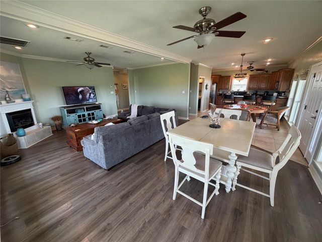 979 Rancho Carribe Drive, Crystal Beach, TX 77650