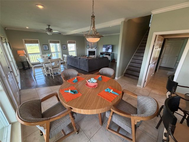 979 Rancho Carribe Drive, Crystal Beach, TX 77650