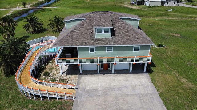 979 Rancho Carribe Drive, Crystal Beach, TX 77650