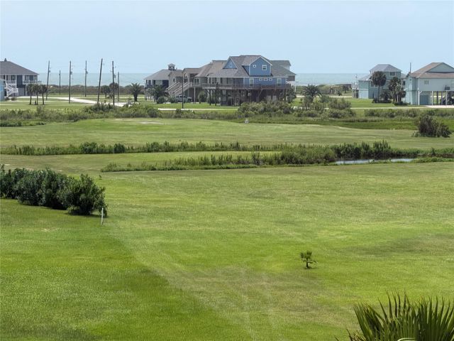 979 Rancho Carribe Drive, Crystal Beach, TX 77650