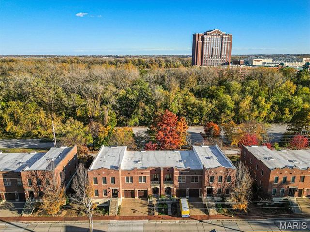 1228 S Main Street, St Charles, MO 63301