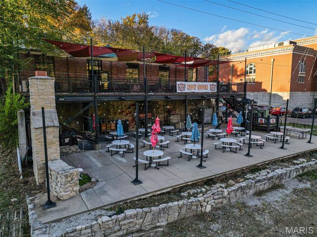 1228 S Main Street, St Charles, MO 63301