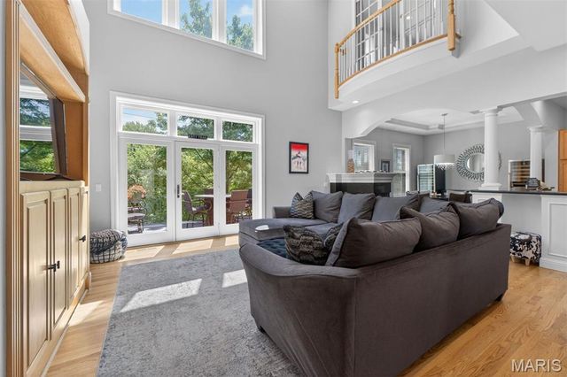 1228 S Main Street, St Charles, MO 63301