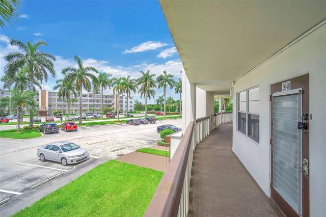 2048 Hythe C 2048, Boca Raton, FL 33434