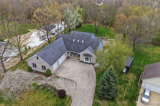 3630 S Shimmons Circle, Auburn Hills, MI 48326