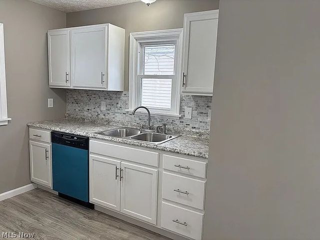 1570 Oakwood Avenue, Akron, OH 44301