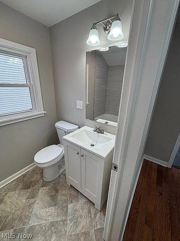 1570 Oakwood Avenue, Akron, OH 44301