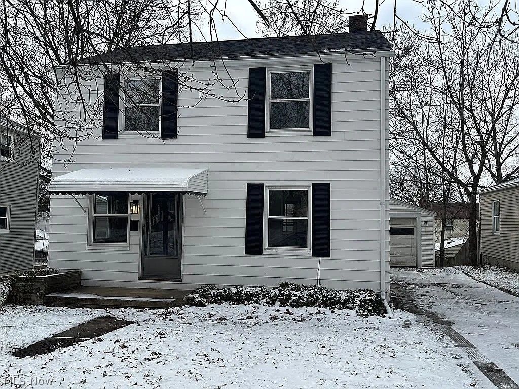 1570 Oakwood Avenue, Akron, OH 44301