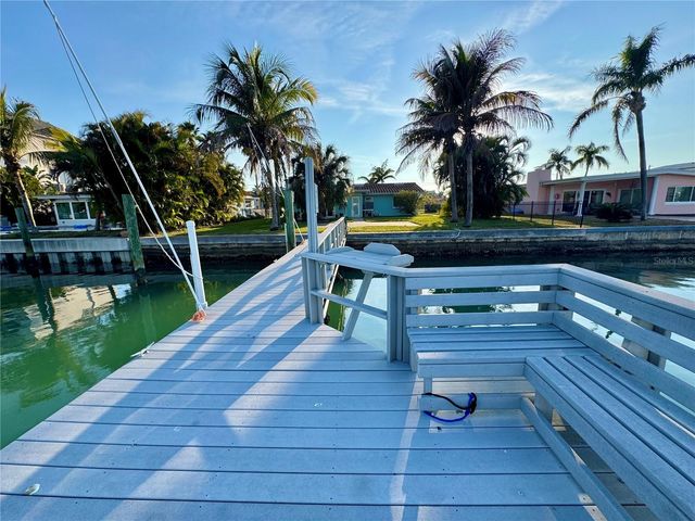 11365 7TH STREET E, Treasure Island, FL 33706