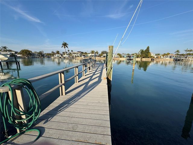 11365 7TH STREET E, Treasure Island, FL 33706