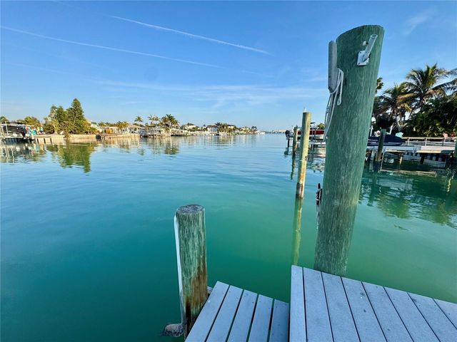 11365 7TH STREET E, Treasure Island, FL 33706