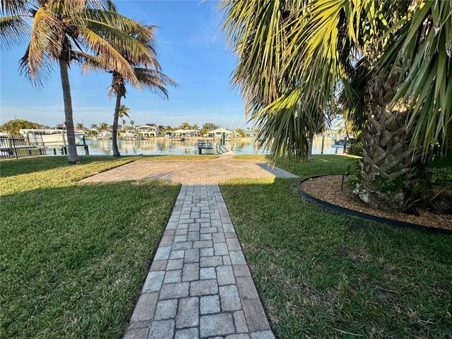11365 7TH STREET E, Treasure Island, FL 33706