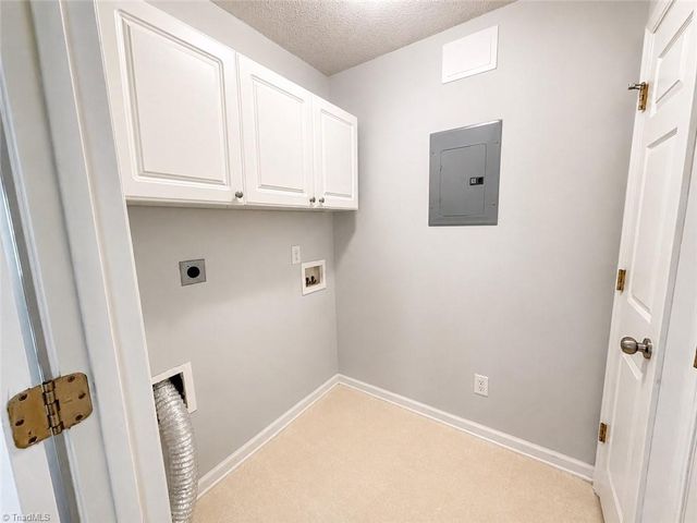 122 Ivy Glen Court, Winston-salem, NC 27127