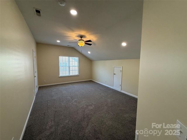 10822 Chamberlain Hall Court, Charlotte, NC 28277