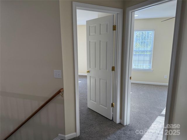 10822 Chamberlain Hall Court, Charlotte, NC 28277