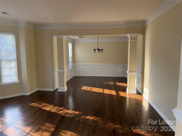 10822 Chamberlain Hall Court, Charlotte, NC 28277