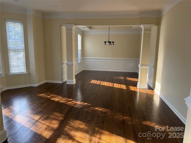 10822 Chamberlain Hall Court, Charlotte, NC 28277