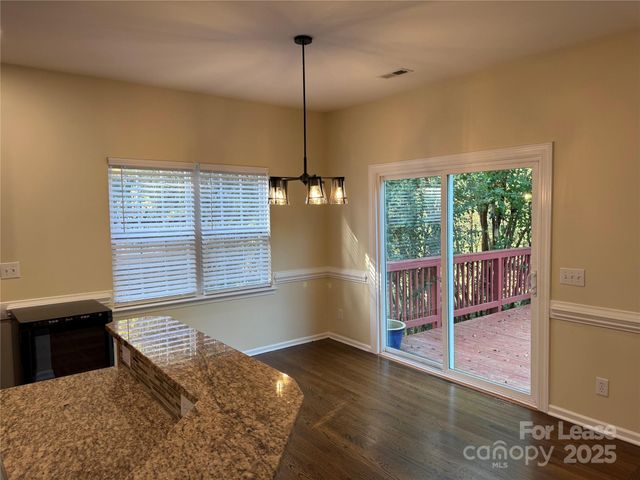 10822 Chamberlain Hall Court, Charlotte, NC 28277