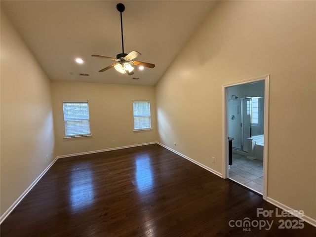 10822 Chamberlain Hall Court, Charlotte, NC 28277