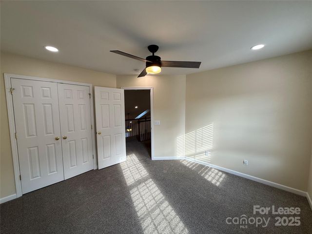 10822 Chamberlain Hall Court, Charlotte, NC 28277