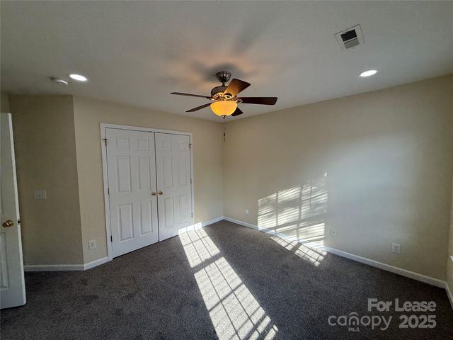 10822 Chamberlain Hall Court, Charlotte, NC 28277